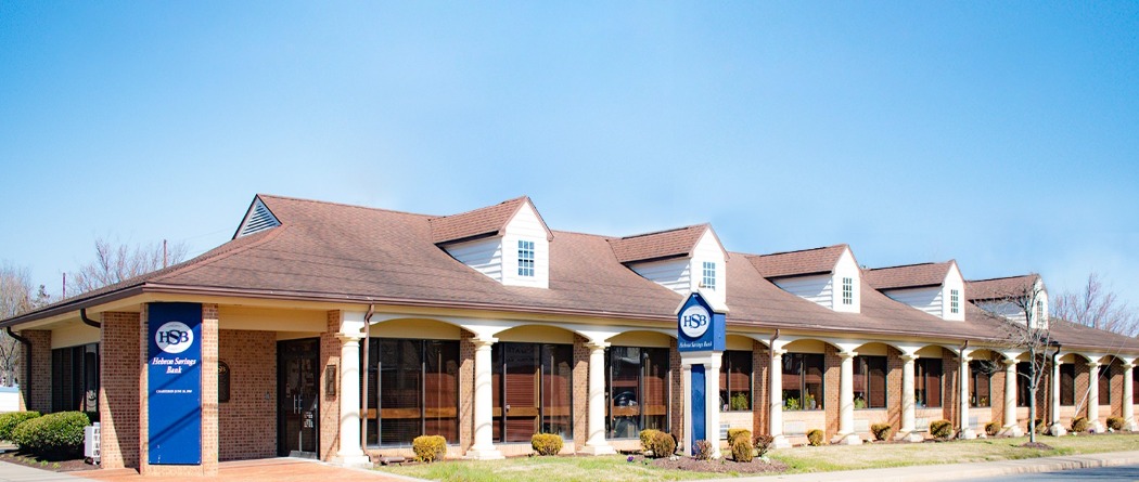 Hebron Savings Bank exterior photo